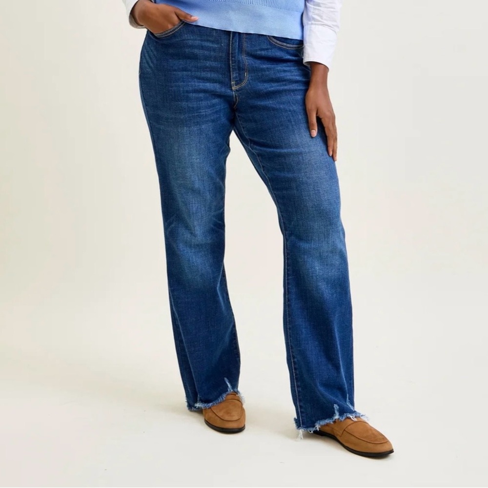 Judy Blue Medium Dark Blue Boot Cut Jeans with Frayed Hem